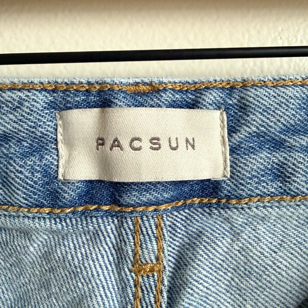 PacSun Light Blue Boyfriend Jeans with Distressed Details - Picture 3 of 4
